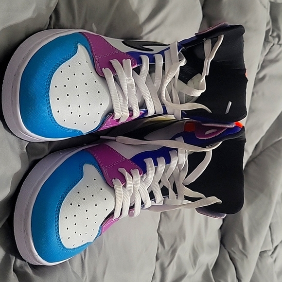 Nike Air Force 1 - Picture 2 of 2